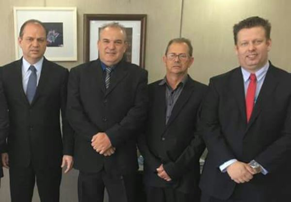 O presidente do CISA e outros prefeitos da região estiveram recentemente em Brasília com o Ministro Ricardo Barros